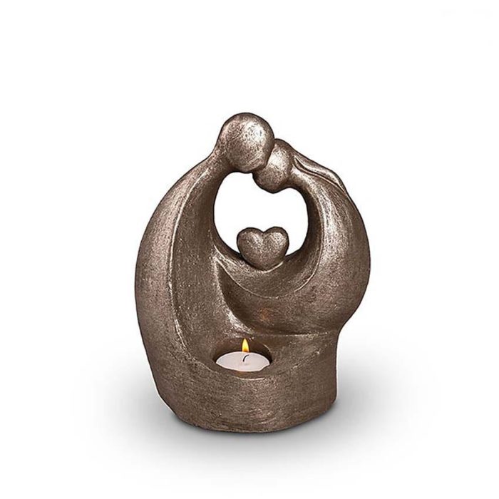 urna in ceramica tipo comfort con cuore argento