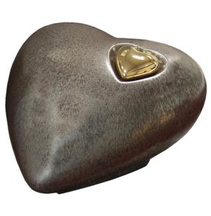 liela keramikas sirds urna